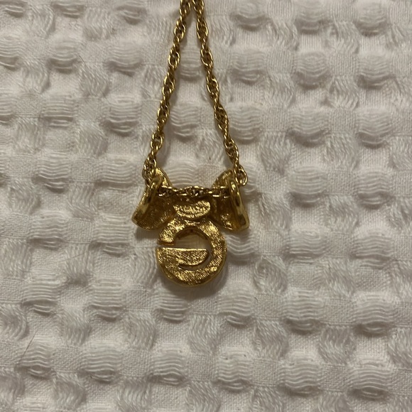 Givenchy Necklace - G Bow Rhinestone- Gold Plated - Picture 5 of 7